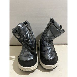 Nova Mountain kids size 6 Metallic gray  Waterproof lined Winter Snow Boots